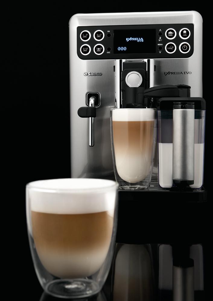 Amazon.de Saeco HD8855/01 Exprelia Kaffeevollautomat, Milchkaraffe