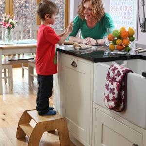 Amazon Little Helper リトル ヘルパー お手伝い子供用踏み台 リトルヘルパー ファンステップ メープル ホワイト テーブルチェア ベビー マタニティ 通販