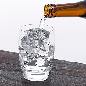 Amazon Co Jp サントリー 本格焼酎八重丸 麦 一升瓶 焼酎 25度 1800ml 食品 飲料 お酒