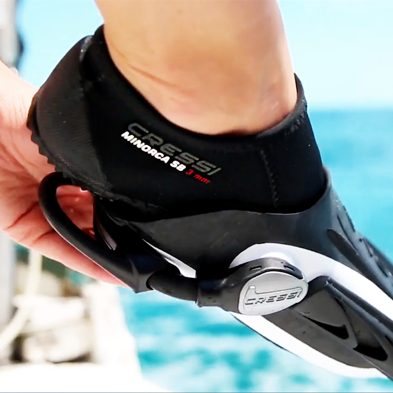 Cressi ISLA, Elastic Neoprene Tall Boot with Sole for Scuba Diving