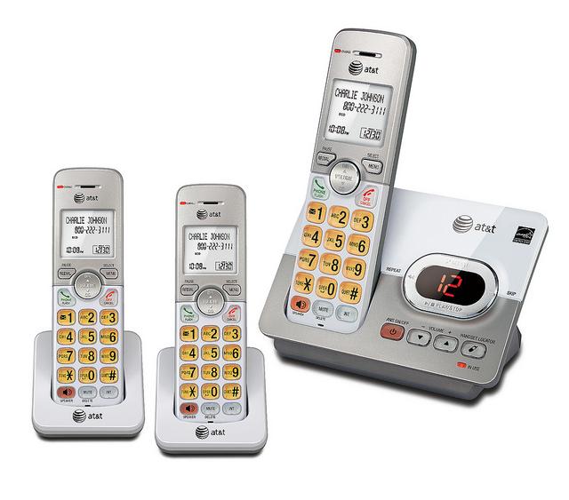 AT&T DECT 6.0 3 Cordless Phones with Caller ID, ITAD, Handset