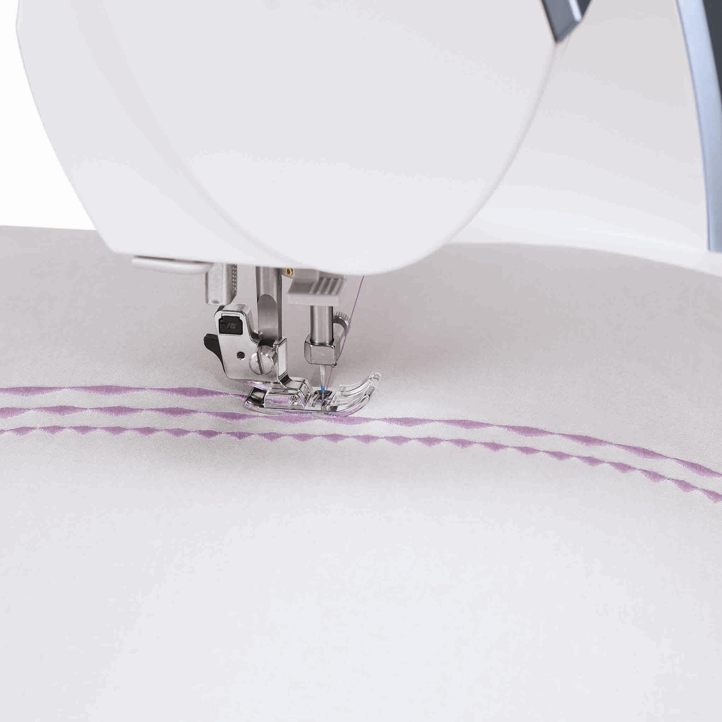 SINGER 9985 Quantum Stylist TOUCH 960Stitch Computerized Sewing Machine with Large Color Touch