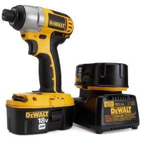 DEWALT DC825KA 18-Volt Compact Impact Driver : Amazon.ca: Tools & Home
