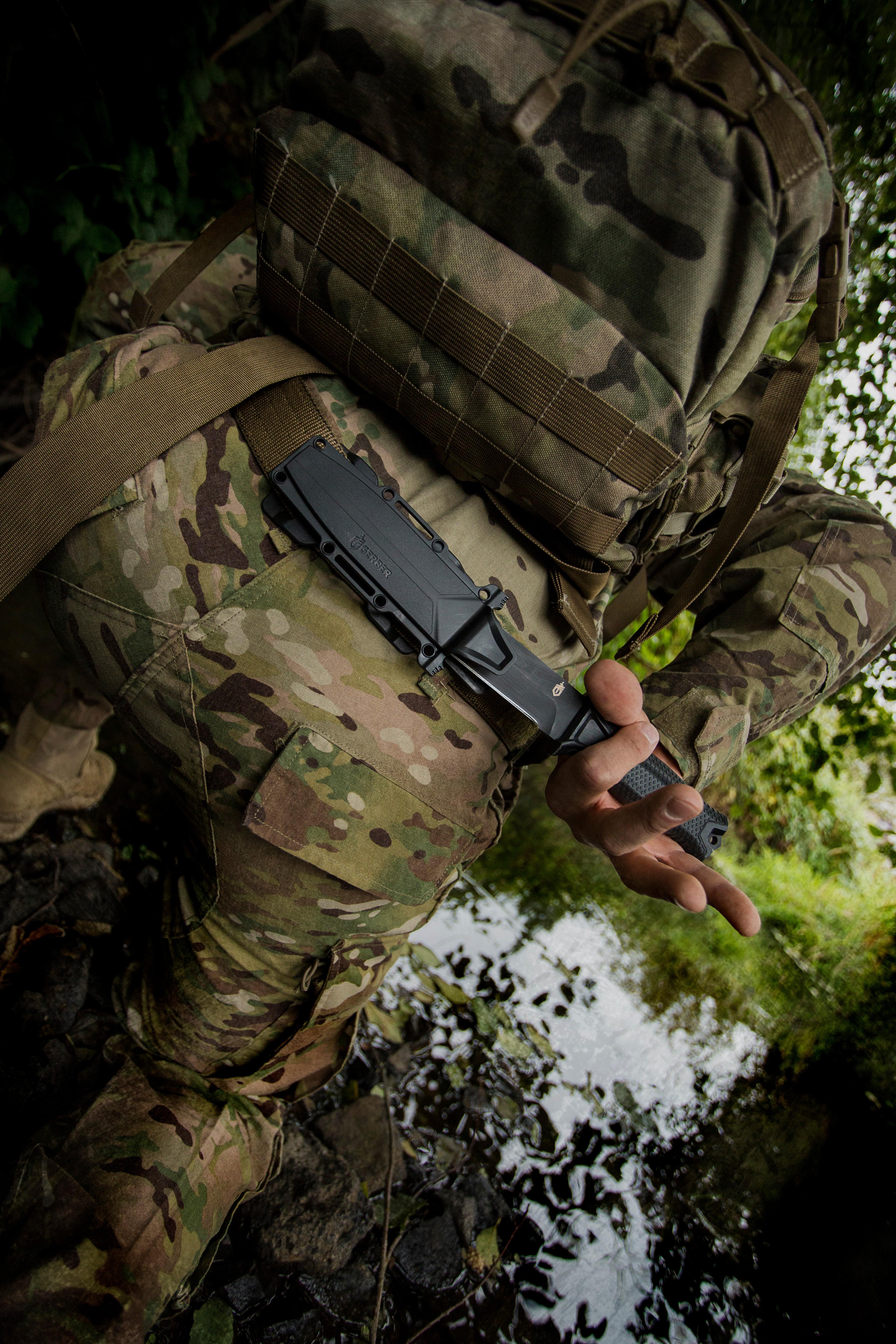 Gerber StrongArm Fixed Blade with Serrated Edge, Black Amazon.ca