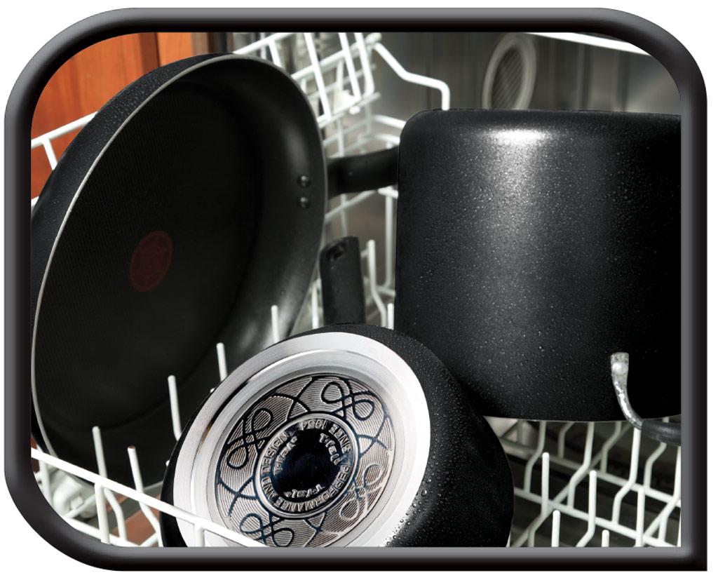 Tfal E918SC74 Ultimate Hard Anodized Durable Nonstick Expert Interior