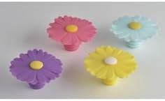 Charles Viancin Daisy Magnet Silicone Set of 5