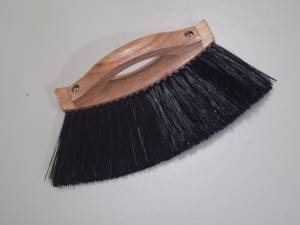 SGL UNDER CUSHION/HALF MOON SNOOKER OR POOL TABLE BRUSH**