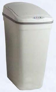 UZO1TM PLASTIC TOUCHLESS TRASHCAN WITH AUTOMATIC OPENING LID (8.0 Gallon Capacity)
