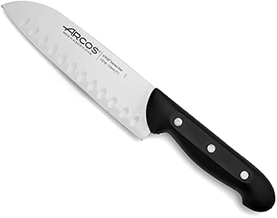 Faca Santoku de Aço Inoxidável Nitrum. Faca de cozinha japonesa: peixe, carne e legumes. Punho ergonómico de polioximetileno Pom e lâmina de 170 mm. Multiusos. Série Maitre. Cor preta.