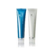 Body shaping gel and dermatic effects