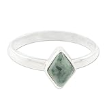 NOVICA Jade .925 Sterling Silver Ring, Love Rhombus
