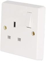 Mr. Gadget's Solutions 13A Single Gang UK Switched Wall Socket White BS1363 view 2