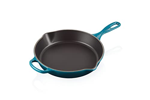 LE CREUSET Signature Hohe Brat- und Servierpfanne aus Gusseisen, für alle Herdarten und Backöfen, 26 cm, 2 Liter, Deep Teal, 20187266420422