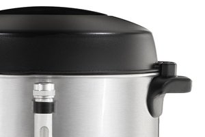 Proctor Silex 45040 40 Cup Brushed Aluminum Coffee Urn