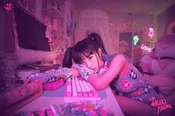 Choi Yena SMARTPHONE 2nd Mini Album PHONE Version