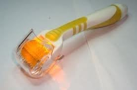 0.3mm Professional Yellow Light Photon 590nm LED Titanium Microneedle 540 Derma Needle Roller Treating Acne Scars, Skin, Hair Loss, Wrinkles, Blackheads, Lines, Sun Damaged, Ageing- Daily Care Product, Reducing Blemishes Scars Potholes Cellulite Stretchmarks Uplifting Whitening Regeneration. Home Use 0.3 mm