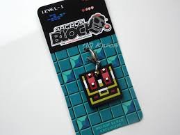 Arcade Block - Treasure Chest Zipper Pull