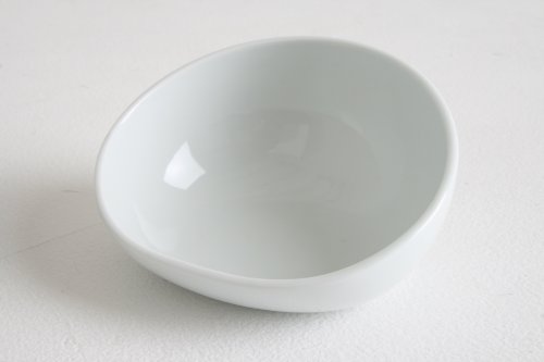 Hario Buhi Plate Point Food Bowl for Dogs (150ml, White, Porcelain)