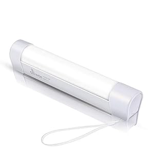 Olliwon Ledライト マグネット 充電式 懐中電灯 高輝度 モバイルバッテリー機能 防災ライト アウトドアライト キャンプライト ハンドライト 停電対策 倉庫照明 機器修理 車内照明 戸棚 屋外作業 4段階点灯 車中泊に使用しています