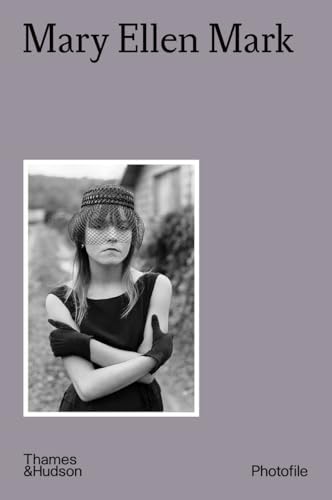Mary Ellen Mark: An American Odyssey 1963-1999: Angelou, Maya