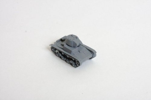 Zvezda Models 1/100 Soviet Tank T-26 (Snap Kit)