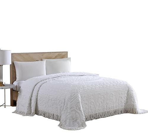 Beatrice Home Fashions Medallion Chenille Bedspread, Full, White
