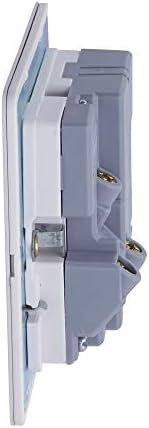Schneider Electric Ultimate Screwless 13A Switched Socket USB 2.1A White view 3