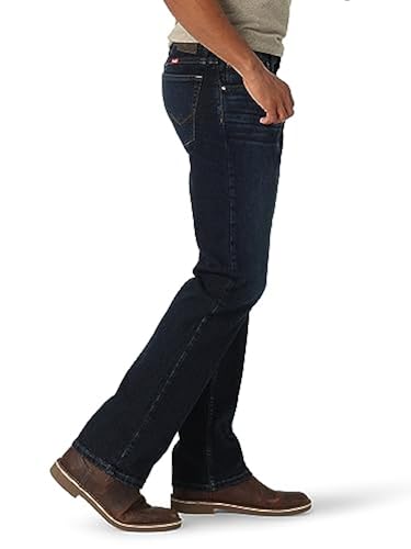Wrangler Men's Relaxed Fit Boot Cut Jean, Godwin in Kuwait Whizz
