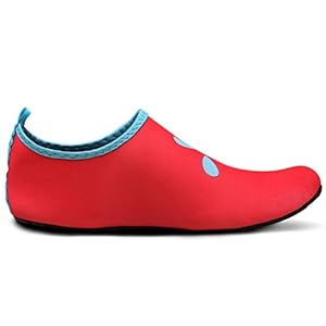 SAGUARO Barfussschuhe Kinder Outdoor Schwimmschuhe Jungen Strand Aquaschuhe Männer Sommer Badeschuhe Weiche Faltbar Wasserschuhe, 24/25 EU, Delphin Rot 3 Schnorchelmasken 311zPOBeLYL. SS300 Obermaterial: 89% Polyester + 11% Spandex. Weich & elastisch, Atmungsaktiv & Bequem, Ultraleicht & Schnell Trocknend.
Innenmaterial: Polyester + Elasthan. Atmungsaktiv, dünn, wie eine Haut.
Sohle: Gummi. Weicher Entwurf der Sohle zum der Kratzer zu verhindern, deshalb kann es besser sein, die Füße der Kinder zu schützen.
