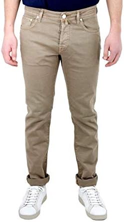 beige jeans outfit mens