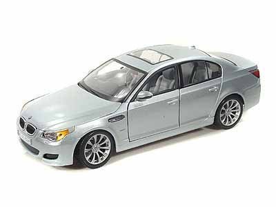 BMW M5 1/18 Silver