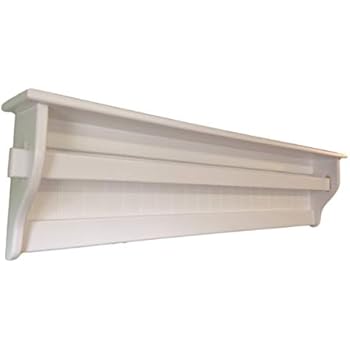 Wall Quilt Hanger with Shelf