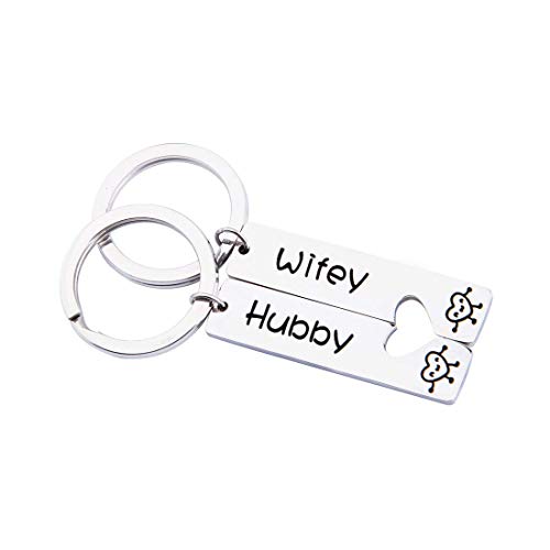 MAOFAED Couple Keychain Set Wedding Gifts for Newlyweds Husband and Wife Keychain Set Hubby Wifey Wedding or Bridal Shower Gift (Hubby Wifey)