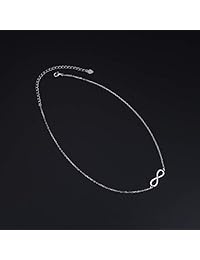 Gargantilla de plata de ley 925 con colgante corto para mujeres y niñas.