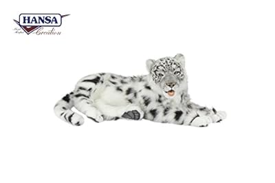 草にじゃれるユキヒョウ かわいい Togetter