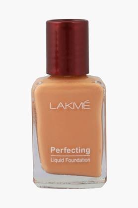 lakme perfecting liquid foundation review
