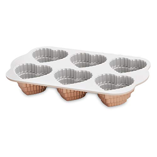 Nordic Ware 90937 Cast Bundt Bakeware Tiered Heart Cakelets - //coolthings.us