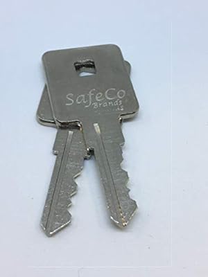 Amazon Com Trimark Keys For Tonneau Truck Covers Rv Motorhome Tr1001 Tr1050 2 Keys Safeco Brands Tr1014 Office Products