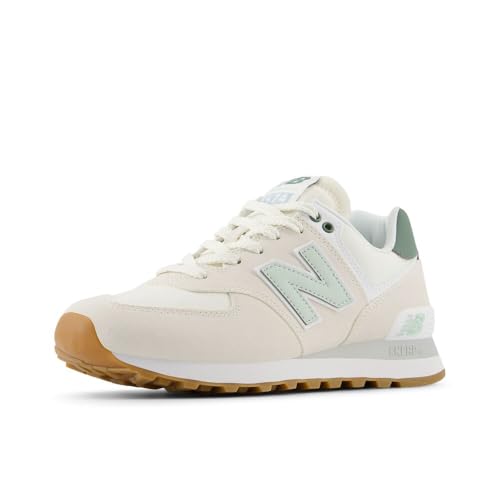 New Balance Women's 574 V2 Essential Sneaker
