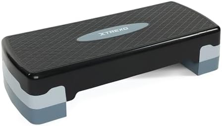 Aerobic Step 68 x 28 cm per Esercizi Cardio e Allenamento Fitness Altezza Regolabile 15-20 cm Resistente in Polipropilene e TPR Step da Aerobica di Alta Qualità Grigio