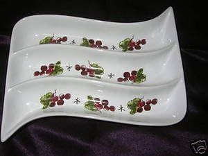 Amazon Com Julia Junkin California Pantry Divided Dish Grape