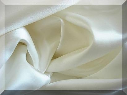 Feeling Pampered 100% Mulberry Silk Charmeuse King Fitted Sheet in Undye White