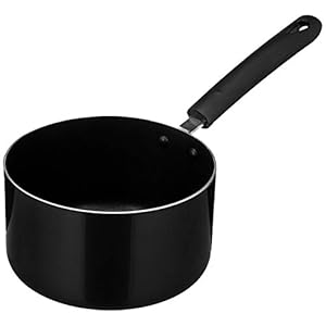 Amazon Brand – Solimo Non-Stick Aluminium Saucepan with 2-Way Non-Stick Coating (16 cm, 2mm thickness)