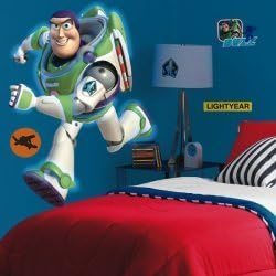 buzz lightyear gigante