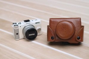 COSMOS Â® Brown PU Leather Case Cover Bag For Pentax Q 8.5mm 1.9 AL [IF] Prime Lens with Cosmos Fastening Strap