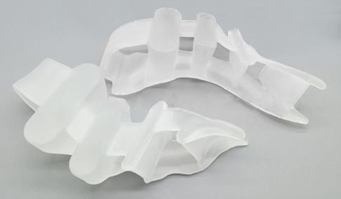 Gel Toe Separator Toe Straightener Toe Spacers (2 Pairs) Toe Stretchers Bunion Pain Relief - Hammer Toe Corrector - Toe Spreader -Toe Alignment Bunion Correction and Overlapping Toes