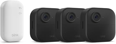Videocamera Blink Outdoor 4 (Ultimo modello) - Videocamera di sicurezza smart HD wireless, autonomia di due anni, compatibile con Alexa - Sistema a 3 telecamere con Sync Module Core incluso - IP65