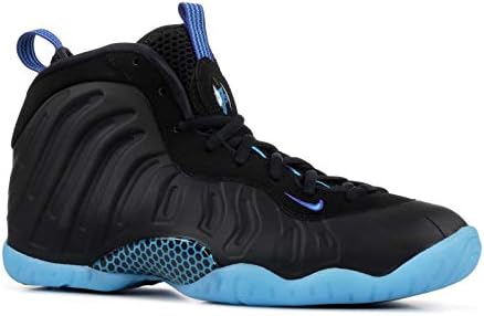 nike posite one qs