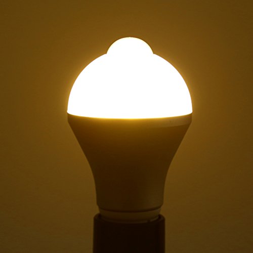Aukora 9W Motion Sensor Light Bulbs - E26/E27 Motion Activated Led Dusk to Dawn Lights Bulbs Outdoor/Indoor Night Light for Porch Garage Basement Hallway Closet (Warm White, 2 Pack)