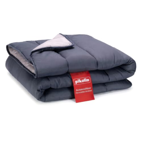 PIKOLIN Bettdecke 180 x 220 cm. Wende-Bettdecke mit 300g Daunen-Touch Faser, Warm und Atmungsaktiv, Ganzjahres-Steppdecke, Hochwertige Schlafdecke, Hypoallergen, Farbe Hellgrau/Naturgrau